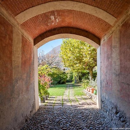 Gite Du Porche Saint-Jean-de-la-Porte 外观 照片