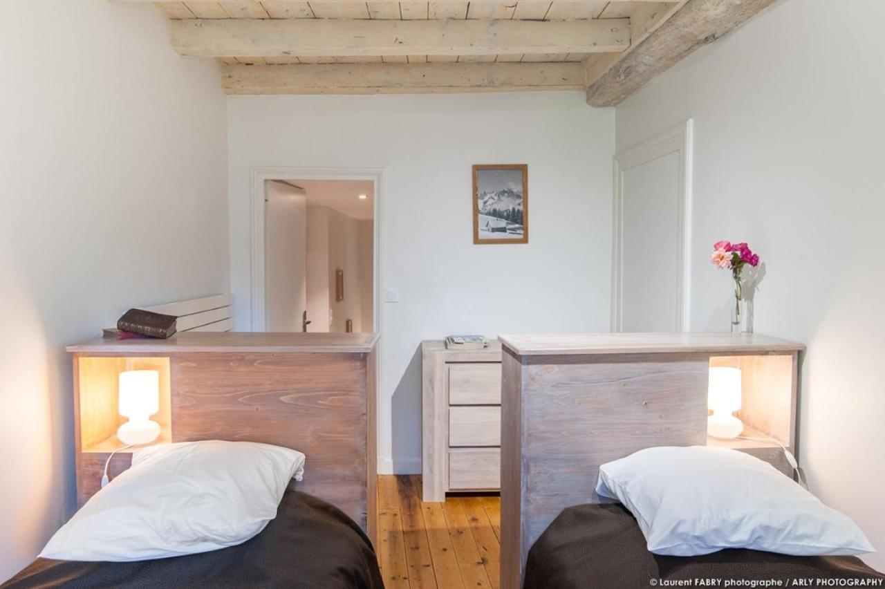 Gite Du Porche Saint-Jean-de-la-Porte 外观 照片