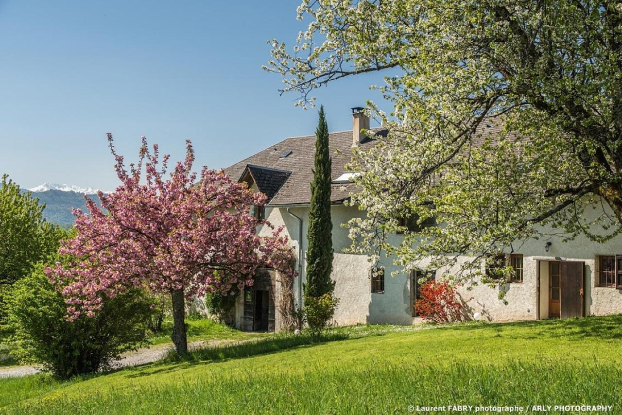 Gite Du Porche Saint-Jean-de-la-Porte 外观 照片